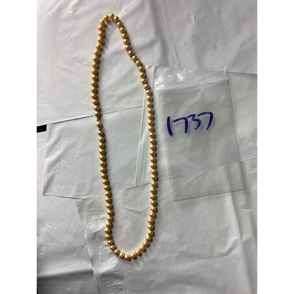 Elegant Fauxโ Pearl Necklace Cream Color Classic Style Jewelry
